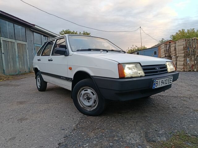 Білий ВАЗ 2109, об'ємом двигуна 1.5 л та пробігом 215 тис. км за 1790 $, фото 1 на Automoto.ua