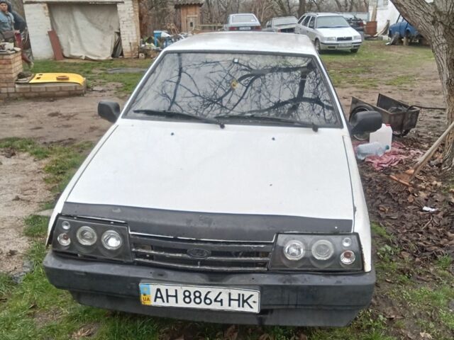 Белый ВАЗ 2109, объемом двигателя 1.5 л и пробегом 200 тыс. км за 639 $, фото 1 на Automoto.ua