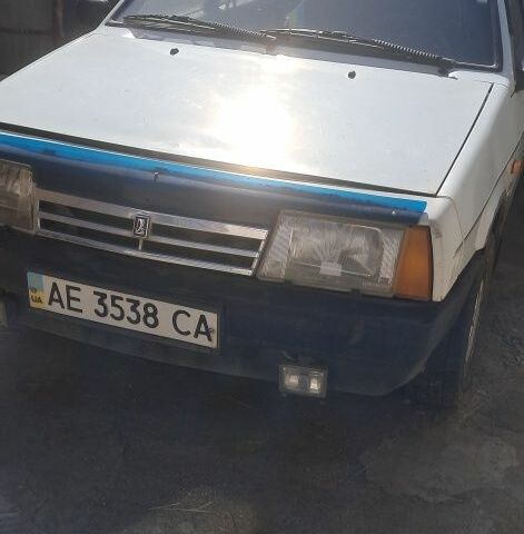 Белый ВАЗ 2109, объемом двигателя 0 л и пробегом 300 тыс. км за 224 $, фото 1 на Automoto.ua