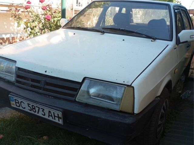 Белый ВАЗ 2109, объемом двигателя 1.5 л и пробегом 3 тыс. км за 839 $, фото 1 на Automoto.ua