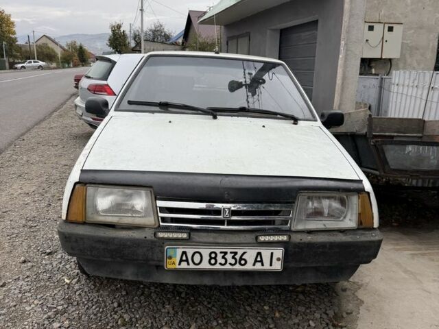 Белый ВАЗ 2109, объемом двигателя 0 л и пробегом 123 тыс. км за 600 $, фото 1 на Automoto.ua