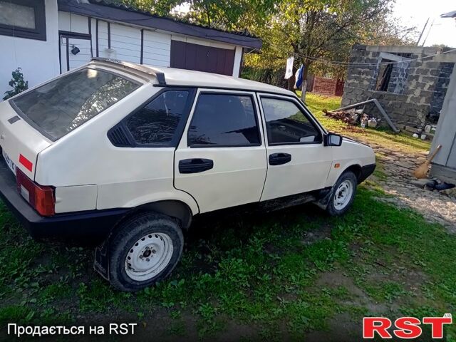 Бежевый ВАЗ 2109, объемом двигателя 1.3 л и пробегом 185 тыс. км за 450 $, фото 1 на Automoto.ua