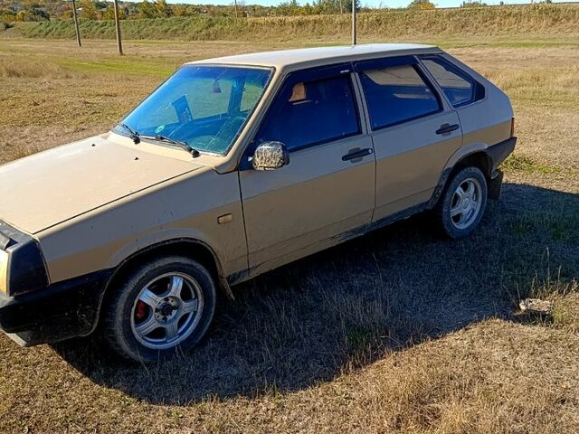 Бежевый ВАЗ 2109, объемом двигателя 1.3 л и пробегом 150 тыс. км за 1350 $, фото 1 на Automoto.ua