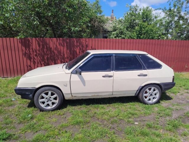 Бежевий ВАЗ 2109, об'ємом двигуна 1.3 л та пробігом 455 тис. км за 700 $, фото 1 на Automoto.ua