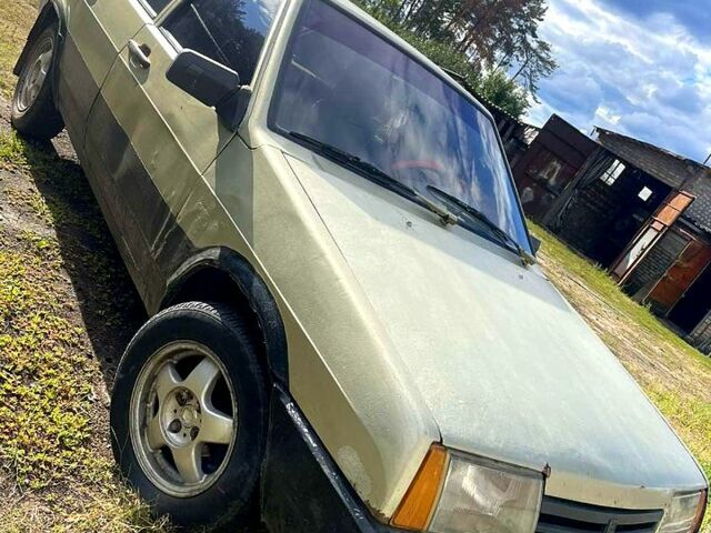 Бежевий ВАЗ 2109, об'ємом двигуна 1.3 л та пробігом 111 тис. км за 650 $, фото 1 на Automoto.ua