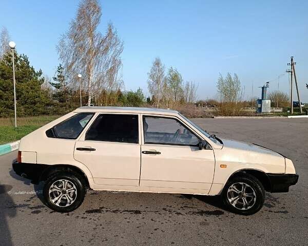 Бежевый ВАЗ 2109, объемом двигателя 1.3 л и пробегом 93 тыс. км за 1100 $, фото 1 на Automoto.ua
