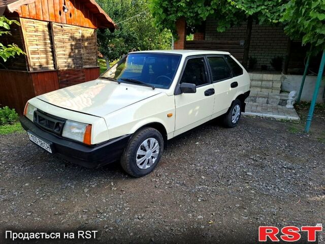 Бежевый ВАЗ 2109, объемом двигателя 1.3 л и пробегом 200 тыс. км за 1300 $, фото 1 на Automoto.ua