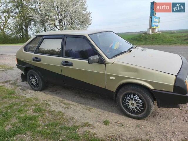 Бежевый ВАЗ 2109, объемом двигателя 1.5 л и пробегом 200 тыс. км за 900 $, фото 1 на Automoto.ua