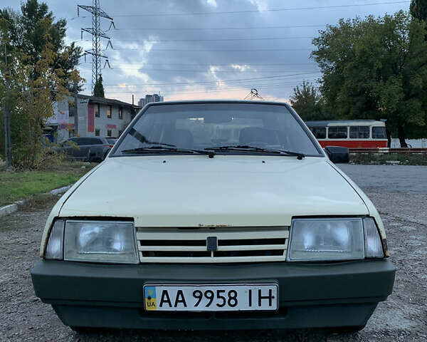 Бежевый ВАЗ 2109, объемом двигателя 1.3 л и пробегом 330 тыс. км за 830 $, фото 1 на Automoto.ua