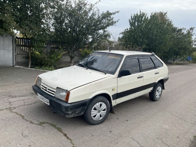 Бежевый ВАЗ 2109, объемом двигателя 1.5 л и пробегом 200 тыс. км за 650 $, фото 1 на Automoto.ua