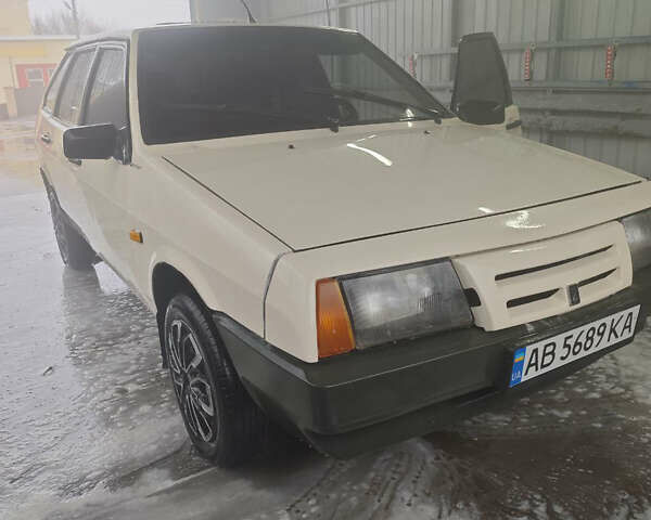 Бежевый ВАЗ 2109, объемом двигателя 1.3 л и пробегом 230 тыс. км за 1300 $, фото 1 на Automoto.ua