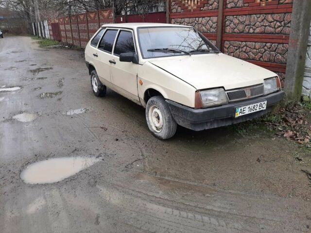 Бежевый ВАЗ 2109, объемом двигателя 1.3 л и пробегом 123 тыс. км за 450 $, фото 1 на Automoto.ua
