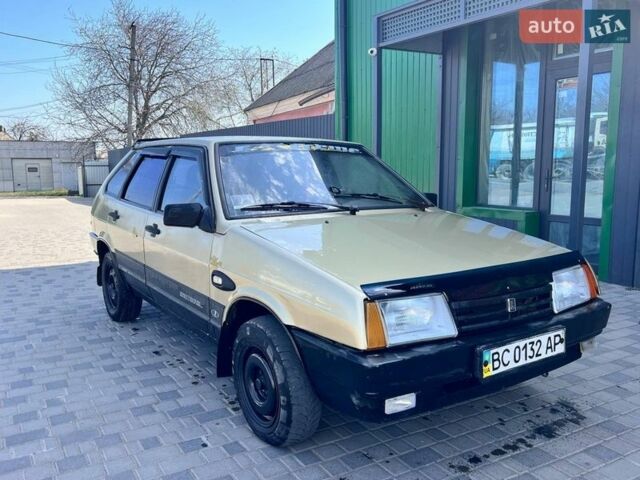 Бежевий ВАЗ 2109, об'ємом двигуна 1.29 л та пробігом 290 тис. км за 780 $, фото 1 на Automoto.ua