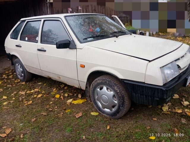 Бежевий ВАЗ 2109, об'ємом двигуна 1.3 л та пробігом 300 тис. км за 700 $, фото 1 на Automoto.ua