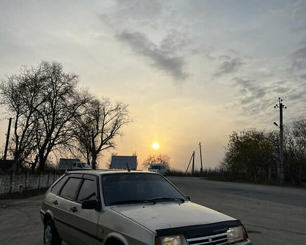 Бежевий ВАЗ 2109, об'ємом двигуна 1.5 л та пробігом 130 тис. км за 1000 $, фото 1 на Automoto.ua