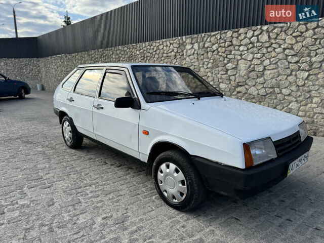 Бежевый ВАЗ 2109, объемом двигателя 1.6 л и пробегом 200 тыс. км за 800 $, фото 1 на Automoto.ua