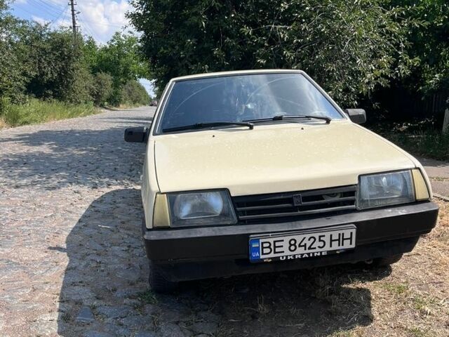 Бежевий ВАЗ 2109, об'ємом двигуна 1.6 л та пробігом 400 тис. км за 1100 $, фото 1 на Automoto.ua