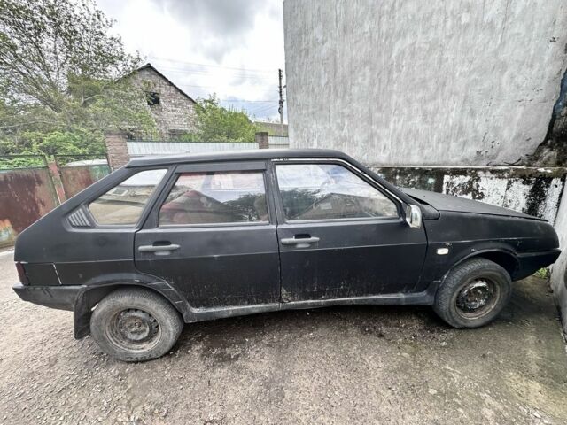 Черный ВАЗ 2109, объемом двигателя 1.3 л и пробегом 300 тыс. км за 456 $, фото 1 на Automoto.ua