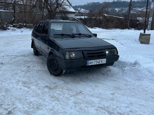 Черный ВАЗ 2109, объемом двигателя 1.5 л и пробегом 300 тыс. км за 800 $, фото 1 на Automoto.ua