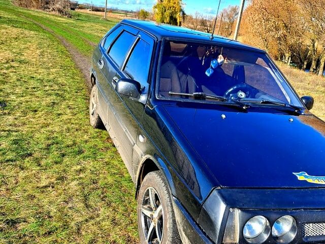 Черный ВАЗ 2109, объемом двигателя 1.5 л и пробегом 200 тыс. км за 950 $, фото 1 на Automoto.ua