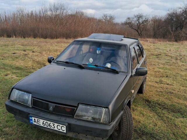 Черный ВАЗ 2109, объемом двигателя 1.5 л и пробегом 100 тыс. км за 1000 $, фото 1 на Automoto.ua