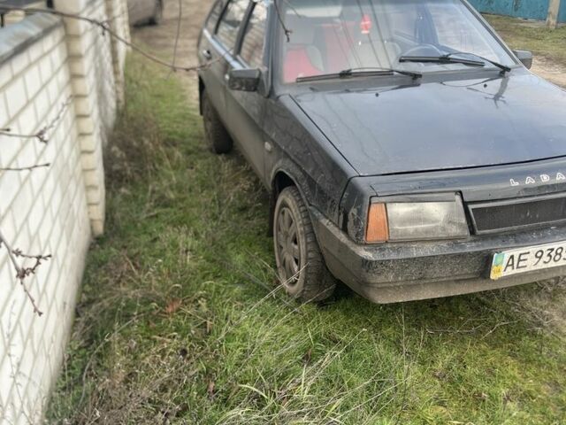 Черный ВАЗ 2109, объемом двигателя 1.5 л и пробегом 1000 тыс. км за 1000 $, фото 1 на Automoto.ua