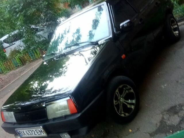 Черный ВАЗ 2109, объемом двигателя 1.3 л и пробегом 264 тыс. км за 1600 $, фото 1 на Automoto.ua