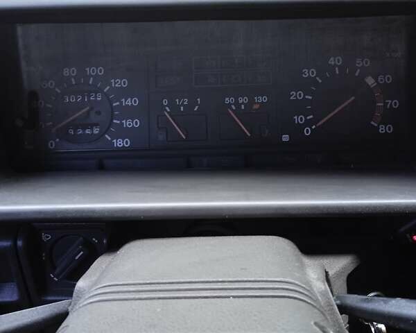 Черный ВАЗ 2109, объемом двигателя 1.5 л и пробегом 302 тыс. км за 1200 $, фото 1 на Automoto.ua