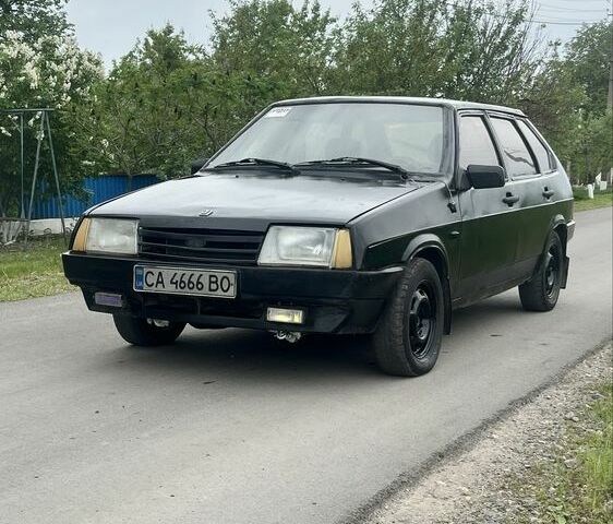 Черный ВАЗ 2109, объемом двигателя 1.5 л и пробегом 100 тыс. км за 559 $, фото 1 на Automoto.ua