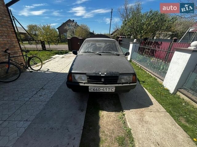 Черный ВАЗ 2109, объемом двигателя 1.5 л и пробегом 900 тыс. км за 353 $, фото 1 на Automoto.ua
