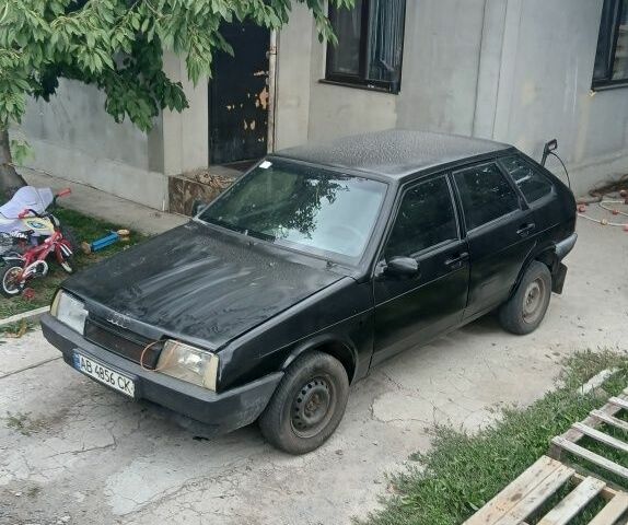 Черный ВАЗ 2109, объемом двигателя 1.5 л и пробегом 200 тыс. км за 500 $, фото 1 на Automoto.ua