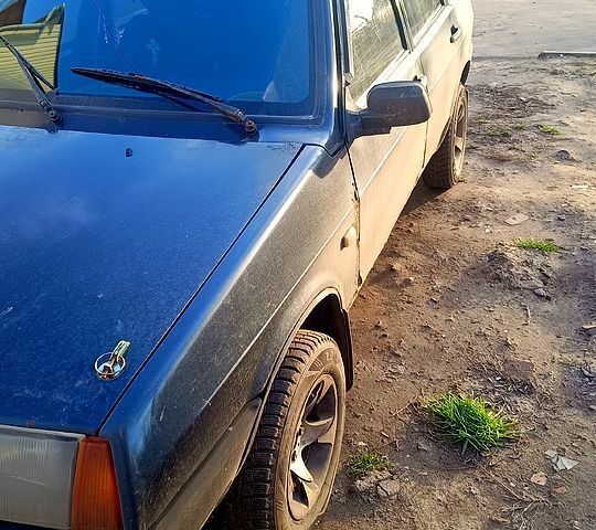 Черный ВАЗ 2109, объемом двигателя 1.5 л и пробегом 340 тыс. км за 650 $, фото 1 на Automoto.ua