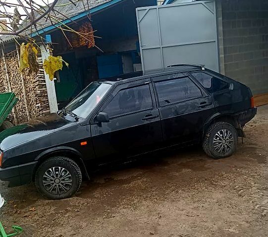 Черный ВАЗ 2109, объемом двигателя 1.5 л и пробегом 107 тыс. км за 1500 $, фото 1 на Automoto.ua