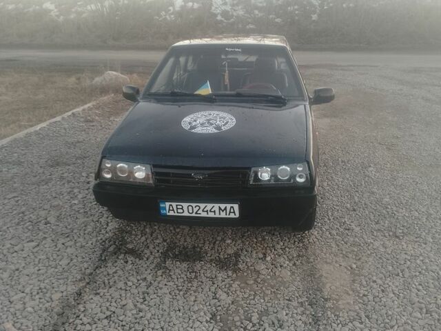 Черный ВАЗ 2109, объемом двигателя 1.5 л и пробегом 100 тыс. км за 900 $, фото 1 на Automoto.ua