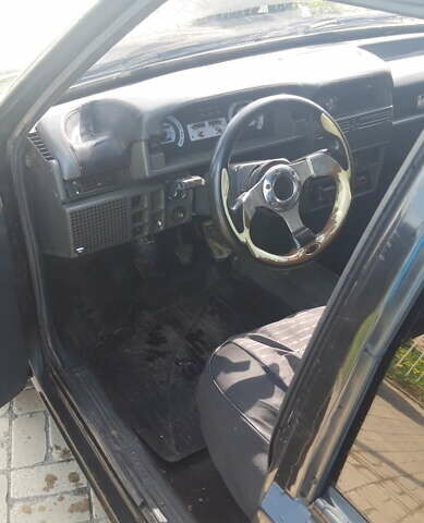 Черный ВАЗ 2109, объемом двигателя 1.5 л и пробегом 250 тыс. км за 1700 $, фото 1 на Automoto.ua