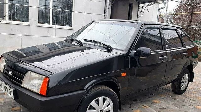 Черный ВАЗ 2109, объемом двигателя 1.5 л и пробегом 160 тыс. км за 21 $, фото 1 на Automoto.ua