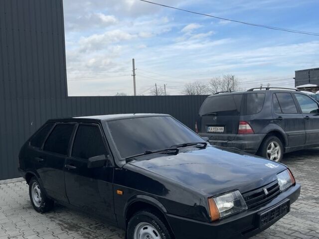 Черный ВАЗ 2109, объемом двигателя 1.6 л и пробегом 229 тыс. км за 1200 $, фото 1 на Automoto.ua