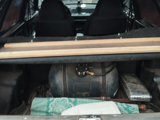 Черный ВАЗ 2109, объемом двигателя 1.5 л и пробегом 380 тыс. км за 1300 $, фото 1 на Automoto.ua