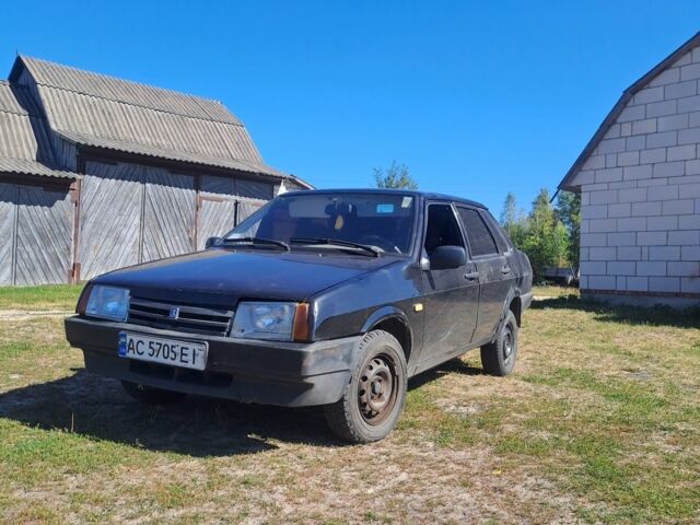 Черный ВАЗ 2109, объемом двигателя 1 л и пробегом 200 тыс. км за 700 $, фото 1 на Automoto.ua