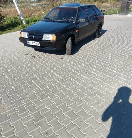 Черный ВАЗ 2109, объемом двигателя 5 л и пробегом 71 тыс. км за 560 $, фото 1 на Automoto.ua