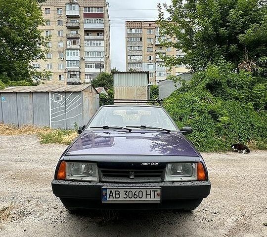 Фіолетовий ВАЗ 2109, об'ємом двигуна 1.5 л та пробігом 130 тис. км за 2200 $, фото 1 на Automoto.ua