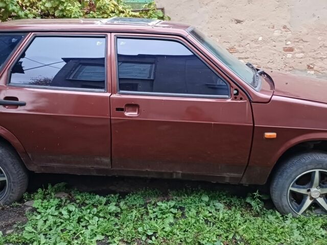 Коричневий ВАЗ 2109, об'ємом двигуна 1 л та пробігом 46 тис. км за 700 $, фото 1 на Automoto.ua