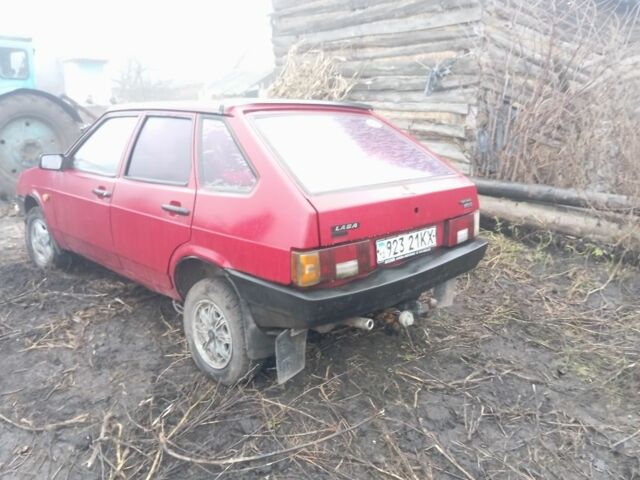Красный ВАЗ 2109, объемом двигателя 1.5 л и пробегом 370 тыс. км за 404 $, фото 1 на Automoto.ua