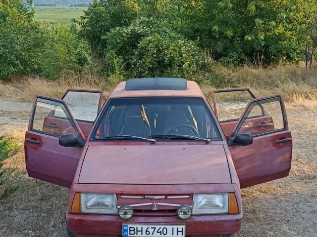 Красный ВАЗ 2109, объемом двигателя 0 л и пробегом 2 тыс. км за 1000 $, фото 1 на Automoto.ua