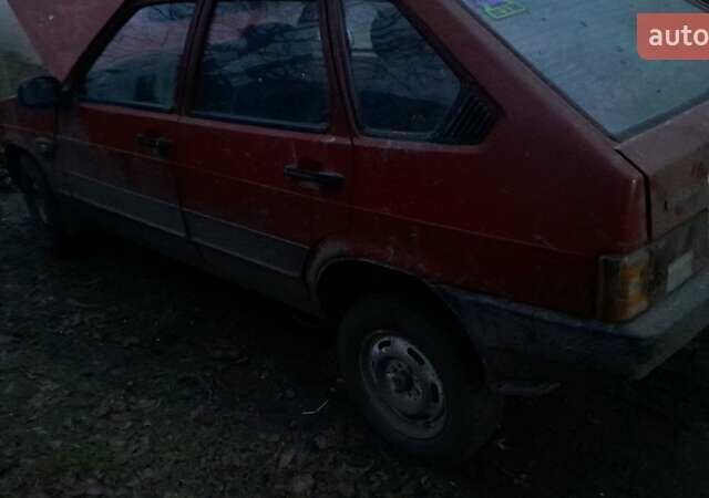 Красный ВАЗ 2109, объемом двигателя 1.5 л и пробегом 50 тыс. км за 566 $, фото 1 на Automoto.ua
