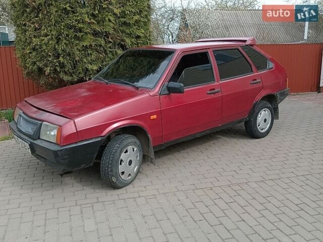 Красный ВАЗ 2109, объемом двигателя 1.3 л и пробегом 320 тыс. км за 399 $, фото 1 на Automoto.ua