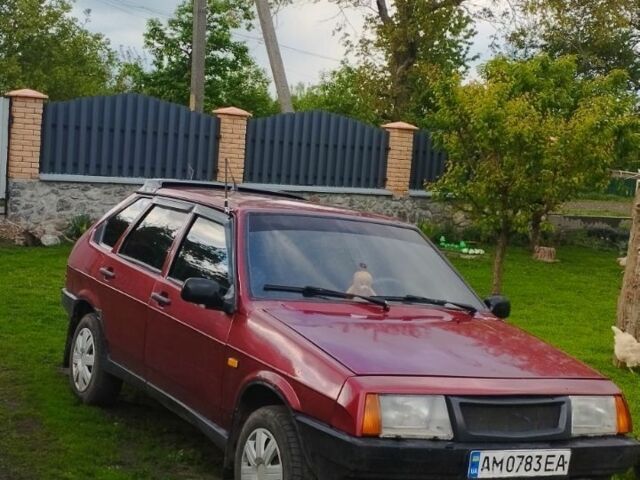 Красный ВАЗ 2109, объемом двигателя 1 л и пробегом 69 тыс. км за 1000 $, фото 1 на Automoto.ua