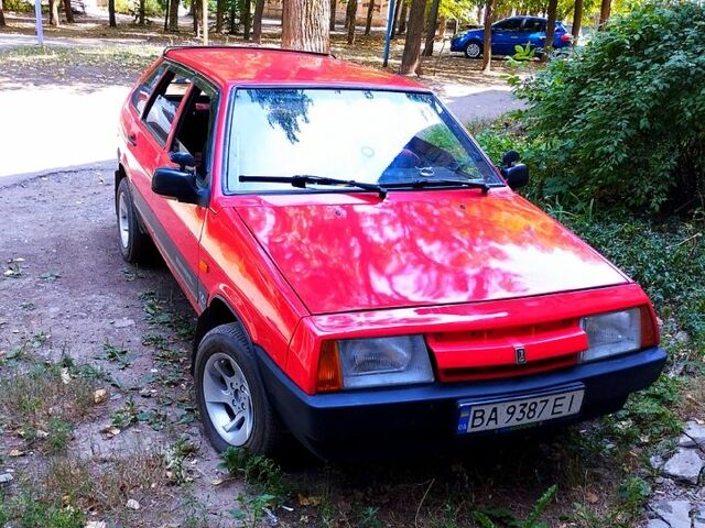 Красный ВАЗ 2109, объемом двигателя 1.3 л и пробегом 333 тыс. км за 1100 $, фото 1 на Automoto.ua