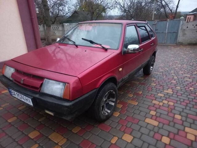 Красный ВАЗ 2109, объемом двигателя 1.3 л и пробегом 240 тыс. км за 950 $, фото 1 на Automoto.ua