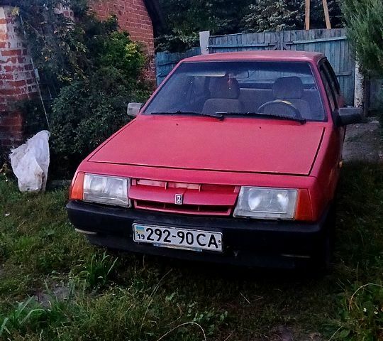 Красный ВАЗ 2109, объемом двигателя 1.3 л и пробегом 250 тыс. км за 1200 $, фото 1 на Automoto.ua